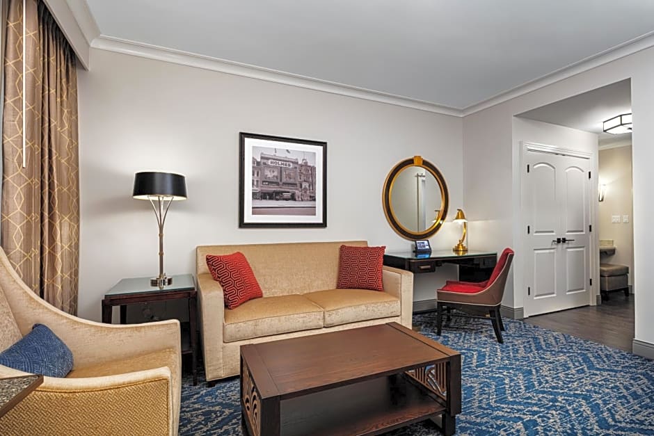 The Higgins Hotel New Orleans, Curio Collection By Hilton