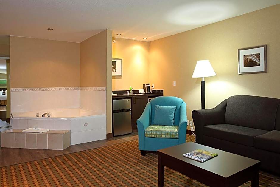 Holiday Inn Express Hotel & Suites Vernon By IHG
