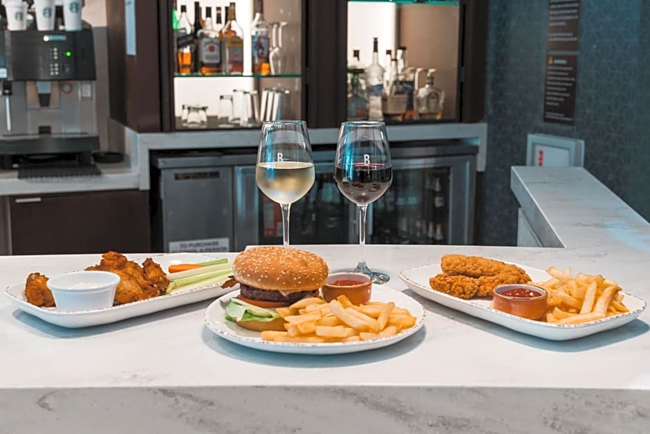 Courtyard by Marriott Los Angeles LAX/Century Boulevard