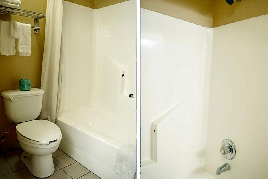 Capital O Fairway Inn - Baytown La Porte TX