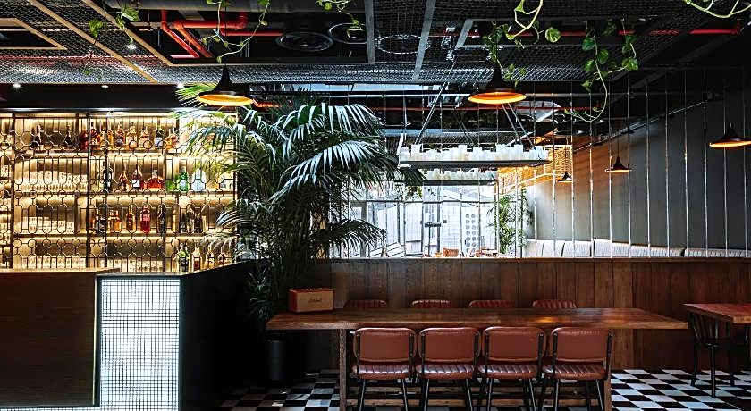 Hotel Twenties Tbilisi - Stay & Dine