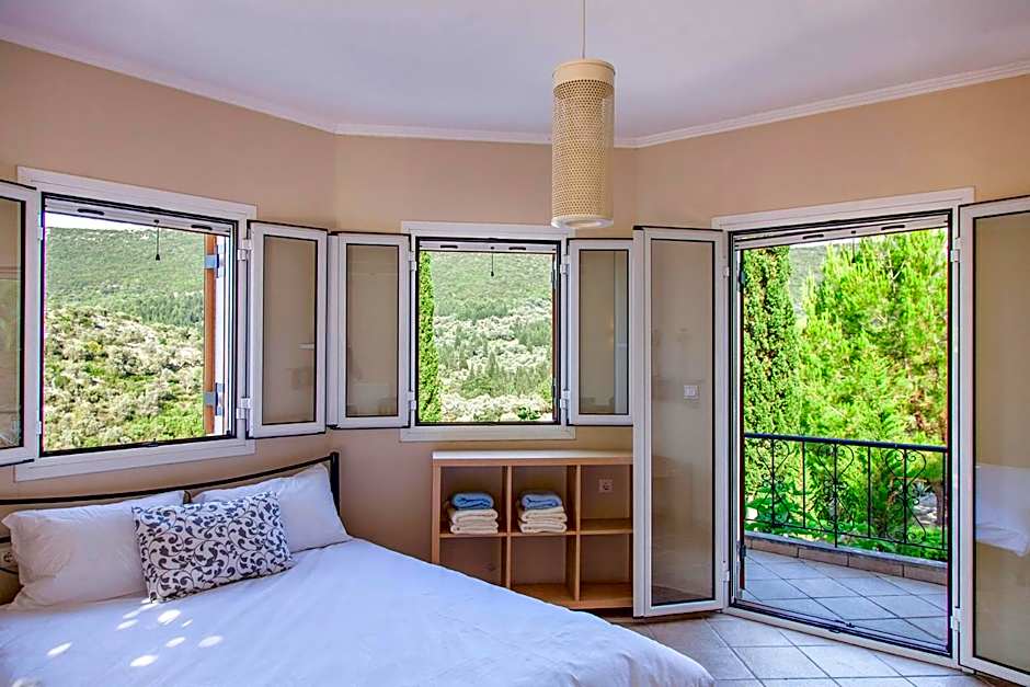 Villa Victoria - 3 Bedroom Villa With a Private Pool