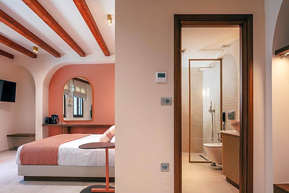 La Montre Luxury Boutique Suites