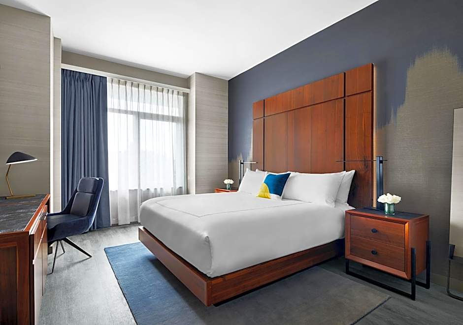 Photo 1 of 5 of Deluxe 1 King Bed