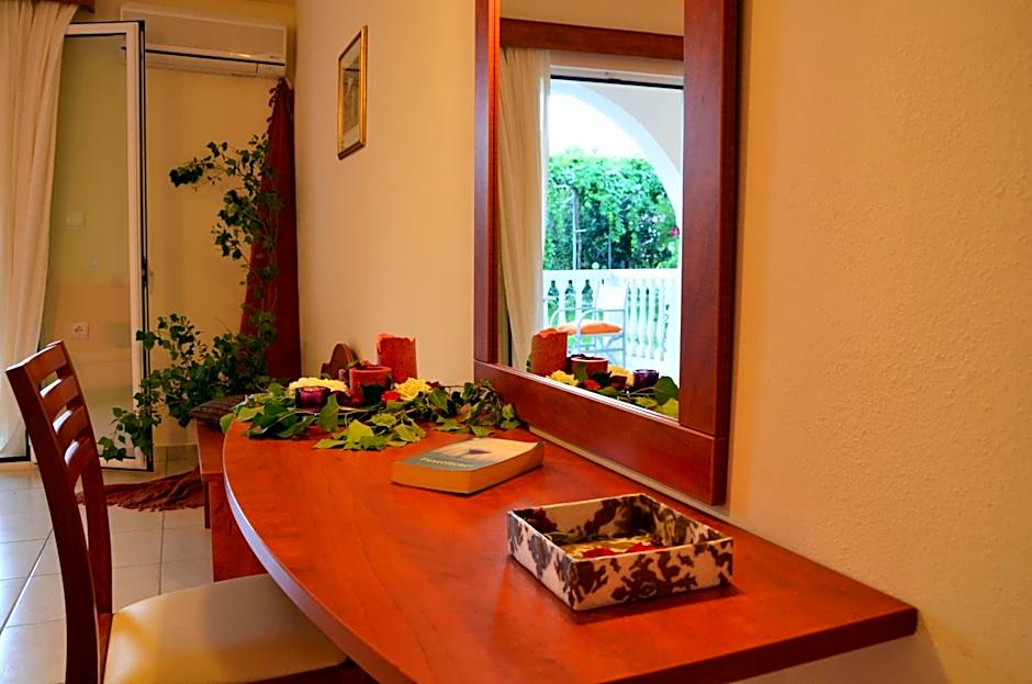 Belussi Beach Hotel & Suites