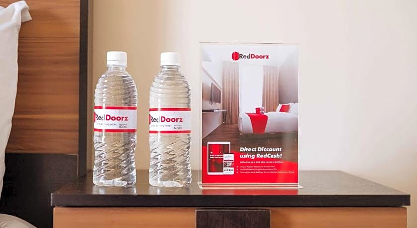 RedDoorz @ Poblacion Sur Sigma