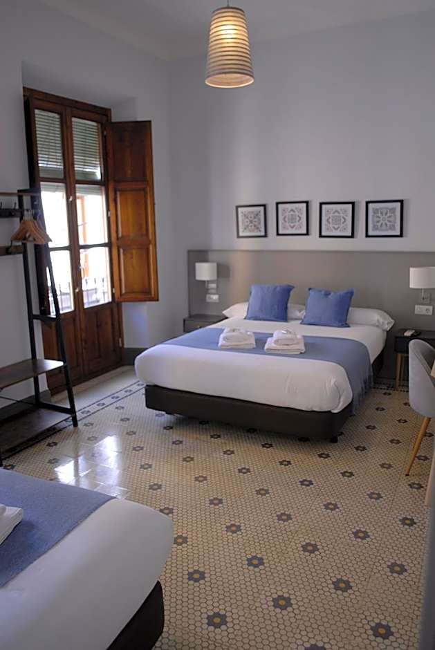 La Perla Granada Suites