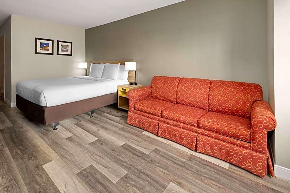 Days Inn by Wyndham Jackson Downtown