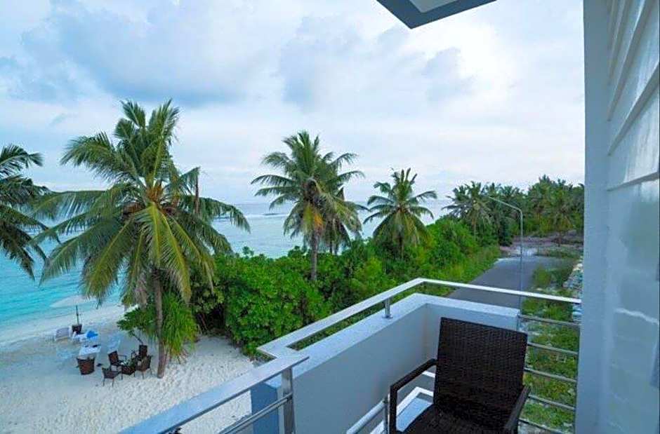 The White Harp Beach Hotel