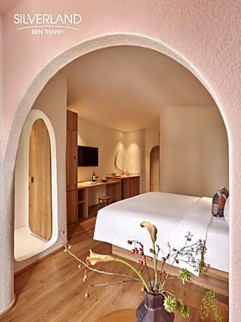 Square Suite with afternoon tea