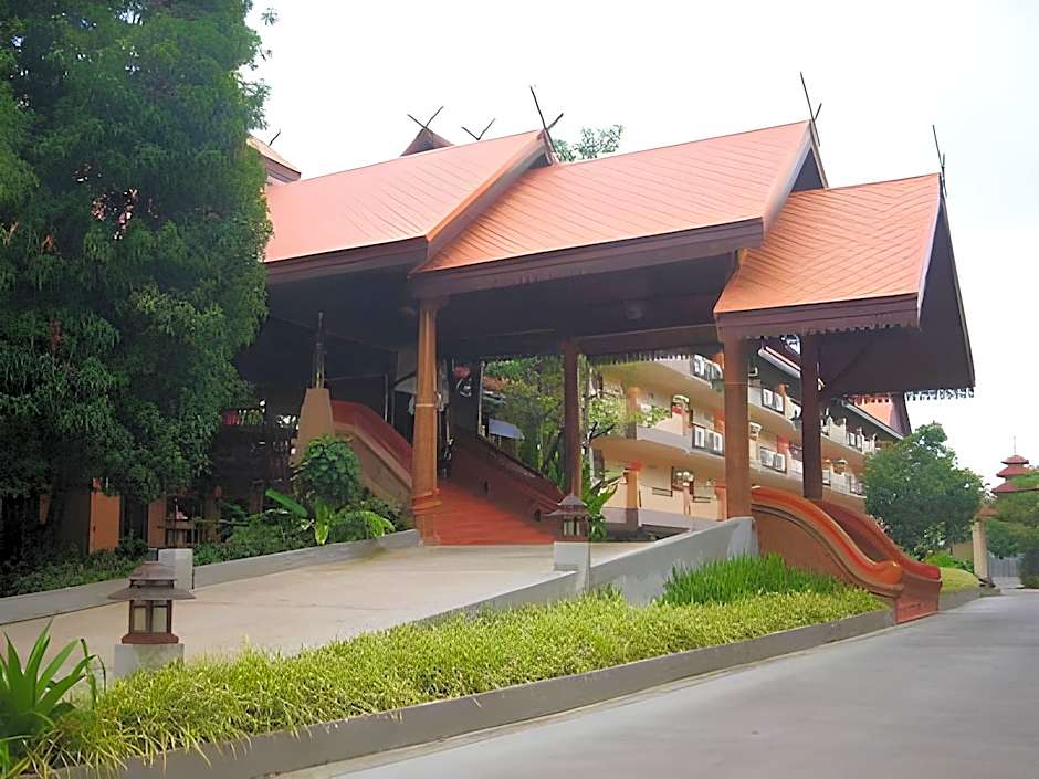 Villa Thongbura