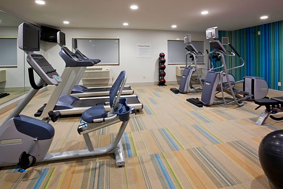 Holiday Inn Express Hotel & Suites Minneapolis-Golden Valley, an IHG Hotel