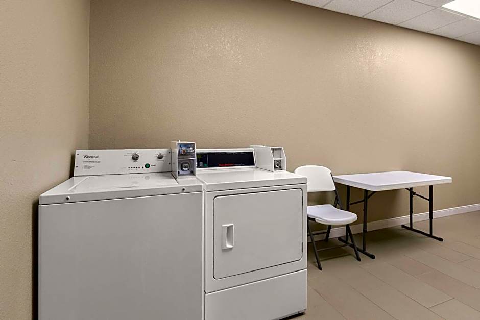 Comfort Suites Commerce