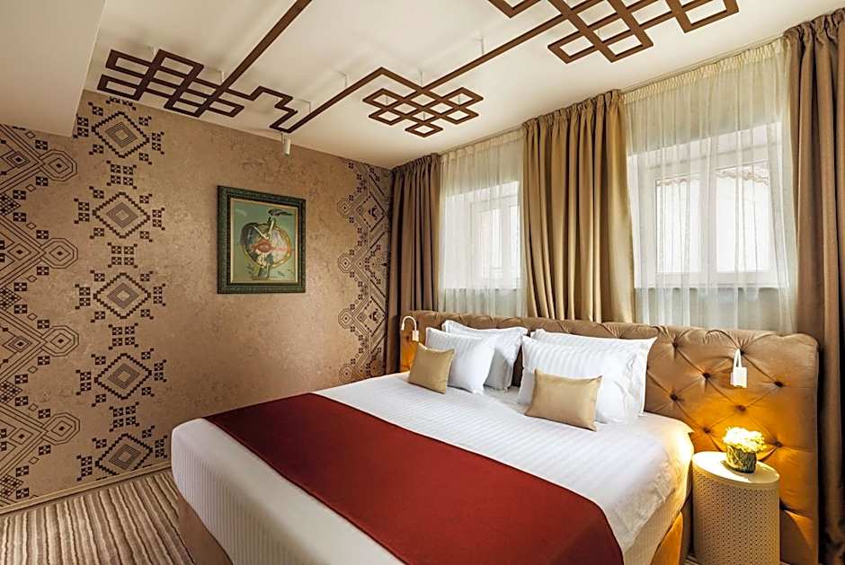 Gallery 37 Powered by ASTON