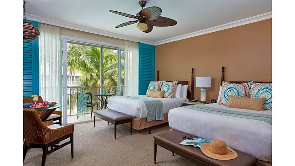 Foto 1 av 5 av 2 Queen Beds Guestroom, Lagoon View