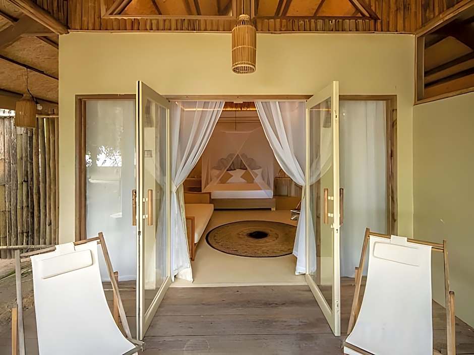 The Beach House Ocam Ocam