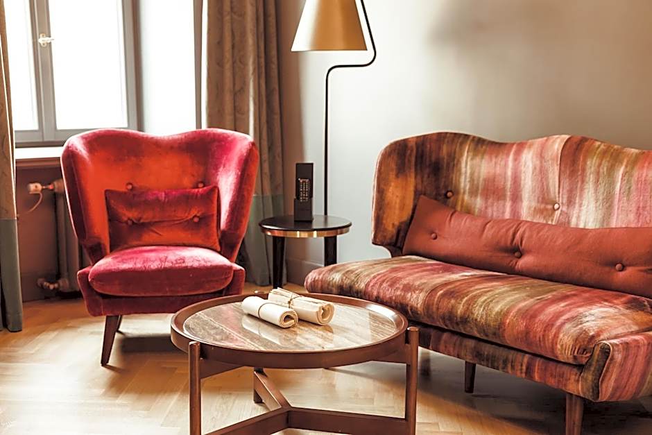 Grand Poet Hotel and SPA by Semarah