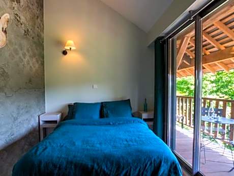 Double Room with Shared Bathroom