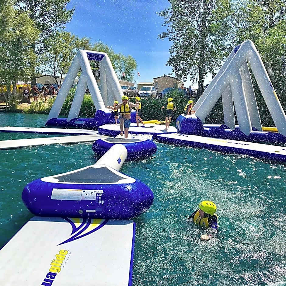 Holiday Home Breaks At Tattershall Lakes