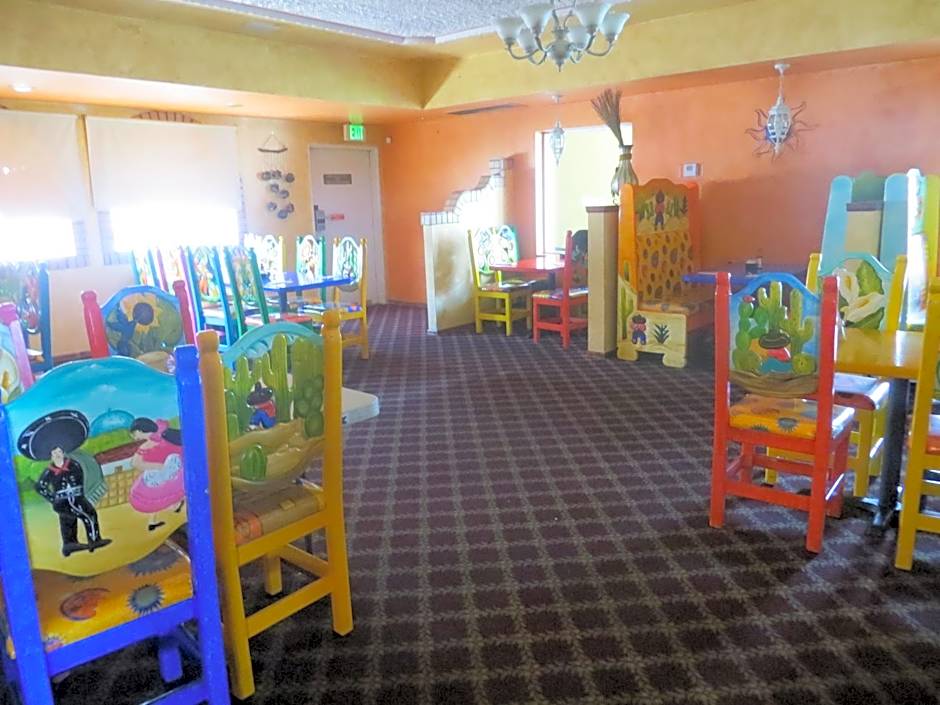 Days Inn by Wyndham Colorado Springs/Garden of the Gods – Colorado Springs, CO