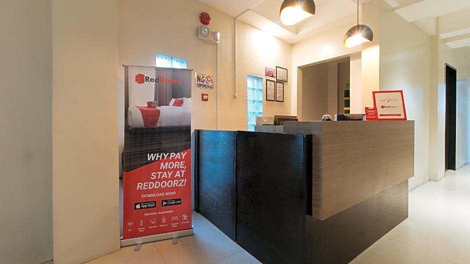 RedDoorz @ Golite Old Albay