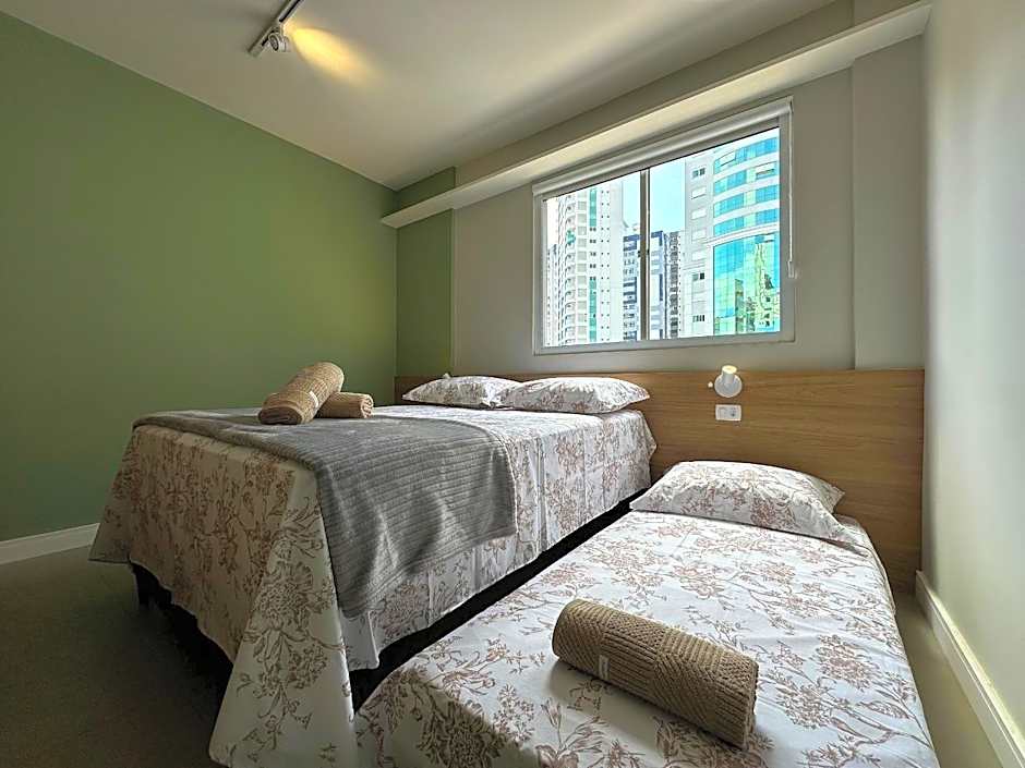 PE01- AP 1 Quarto Completo | Centro | Climatizado