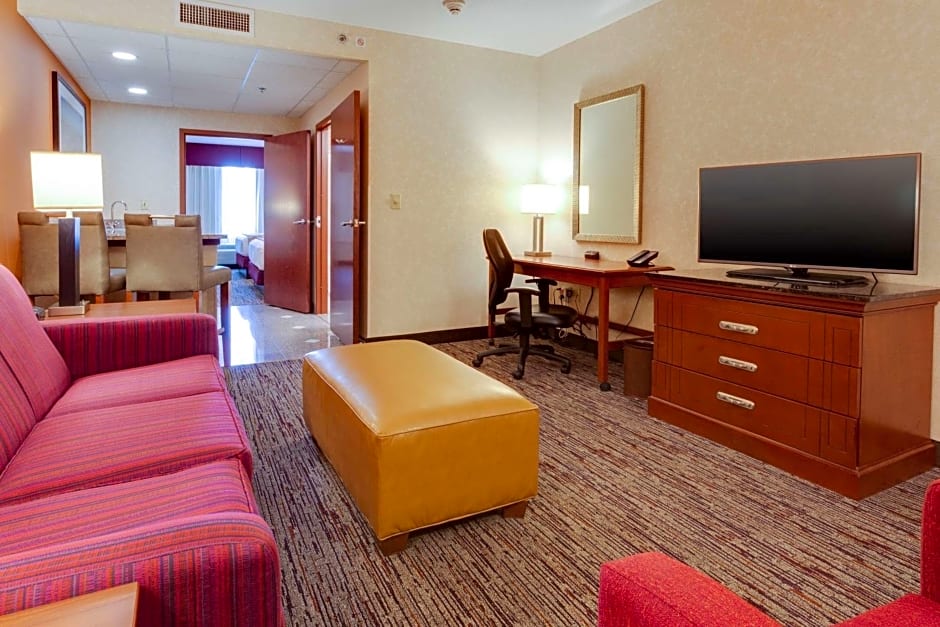 DRURY INN & SUITES NEAR FOREST PARK