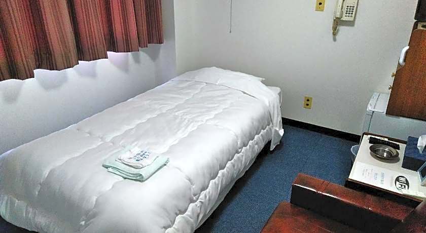 Business Hotel Takanoya