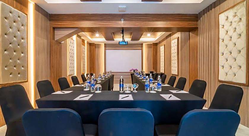 City of Aventus Hotel - Denpasar