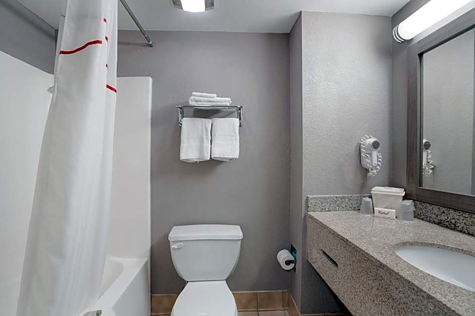 Red Roof Inn & Suites Carrollton, GA - West Georgia