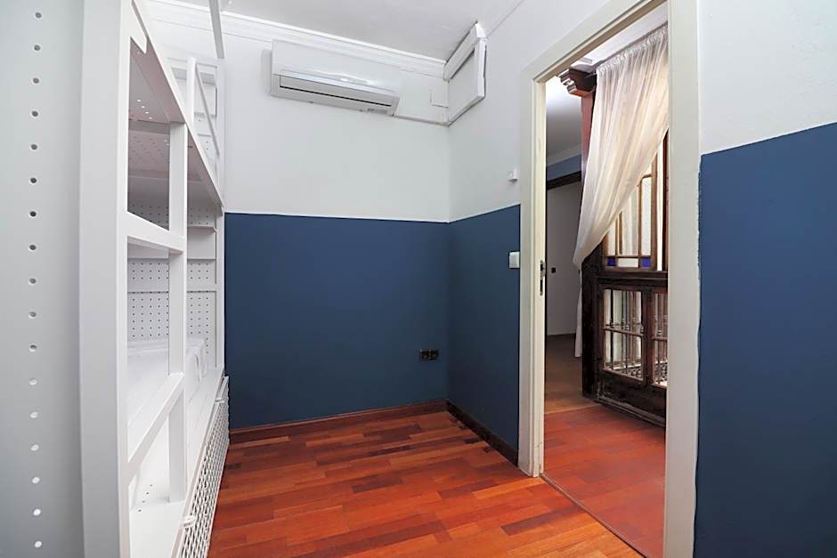 Feel Hostels City Center