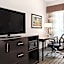 La Quinta Inn & Suites by Wyndham Bakersfield North