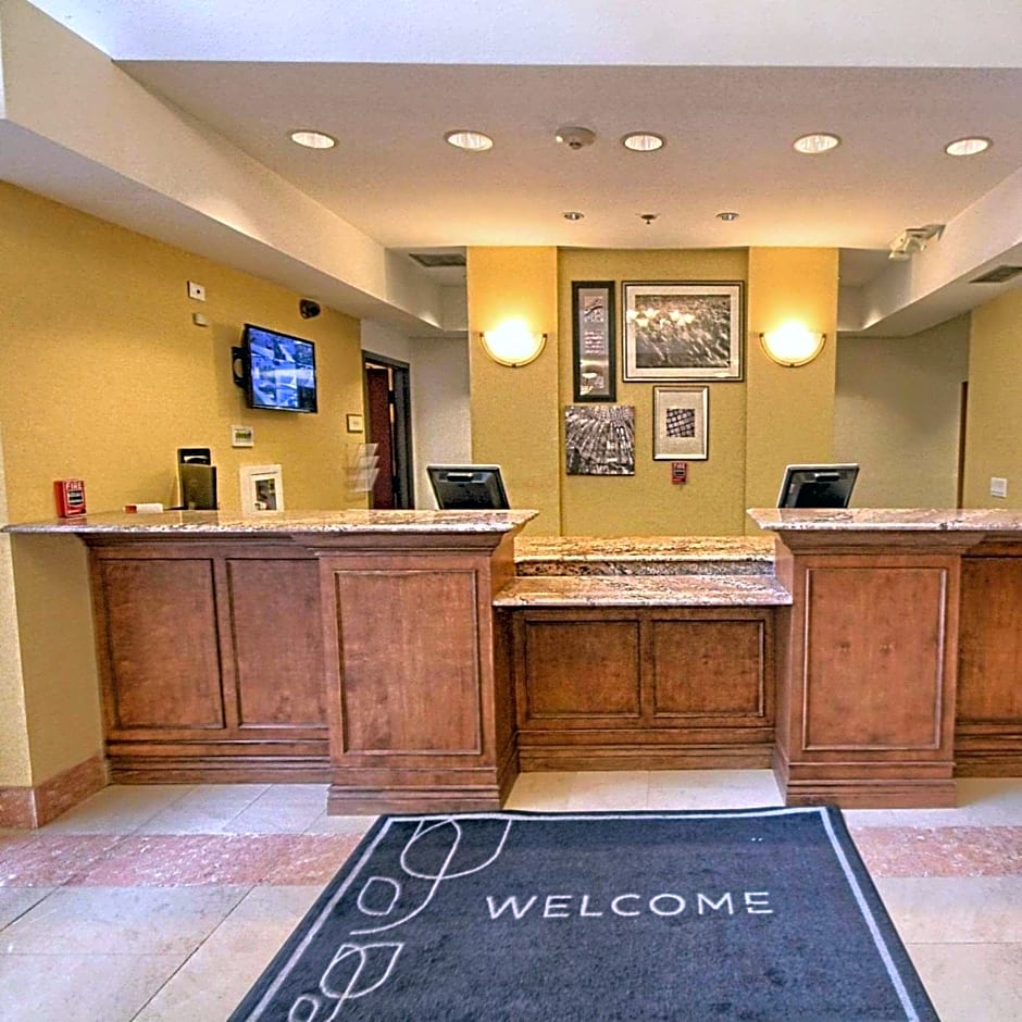 Country Inn & Suites by Radisson, Dearborn, MI