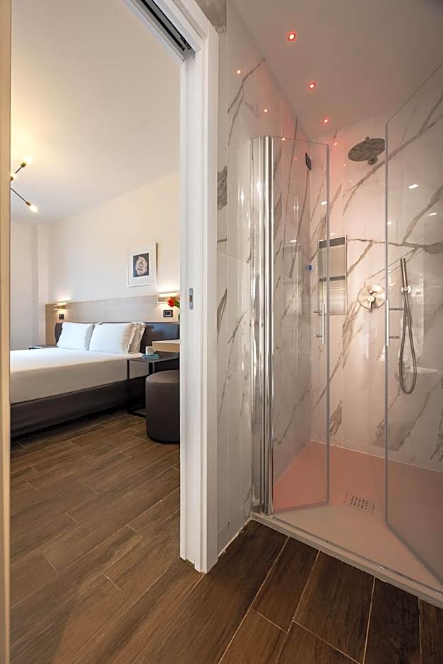 Globus Urban Hotel