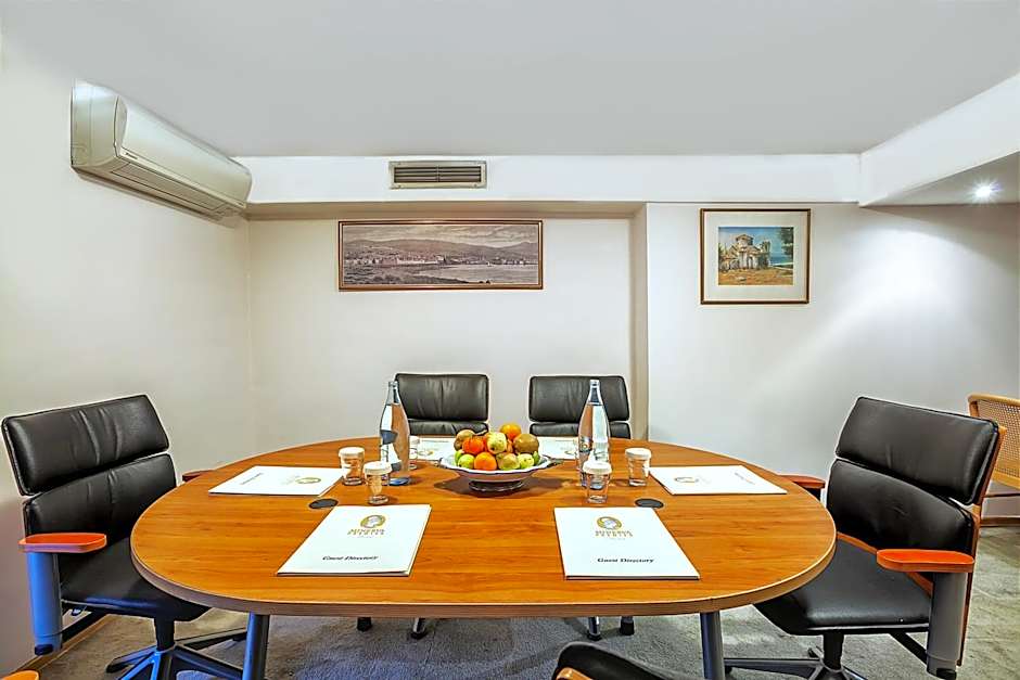 Minerva Premier Hotel