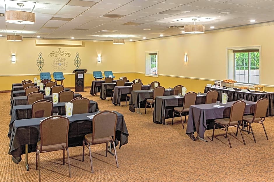 Four Points by Sheraton Kalamazoo