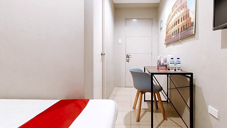 RedDoorz Plus near Osmena Highway 2