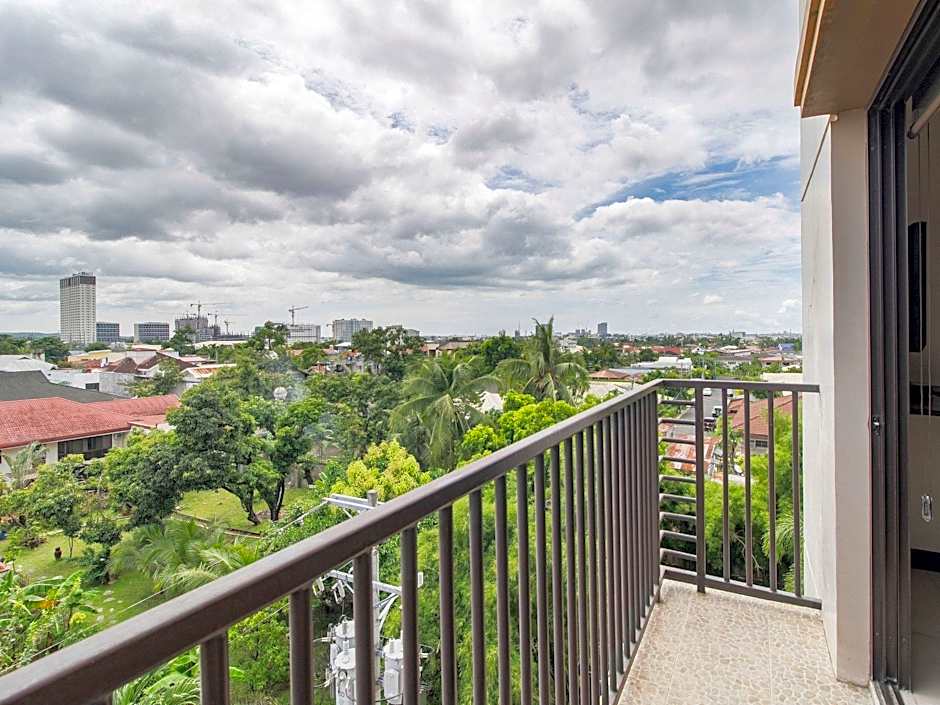 Main Hotel And Suites