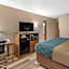 Econo Lodge Hays I-70