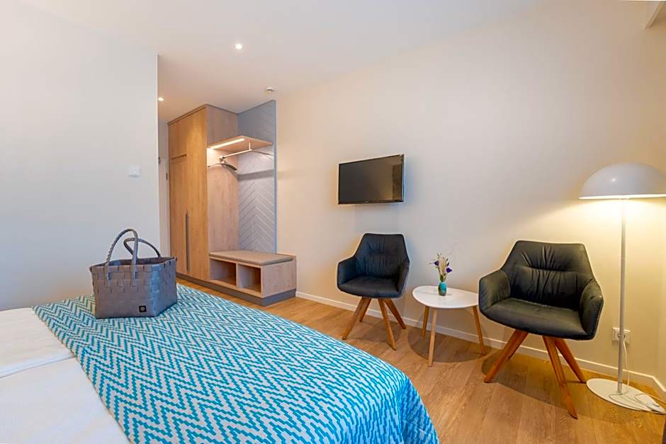Photo 1 of 4 of Double Room
