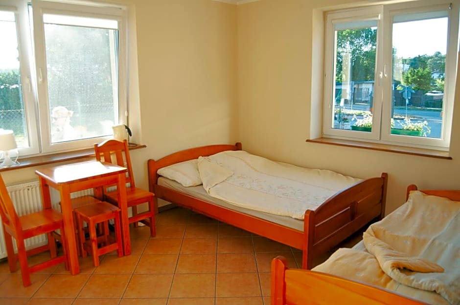 JANTAR Pokoje i Domki u Reni