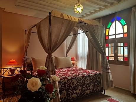 Oum Kaltoum Family Room