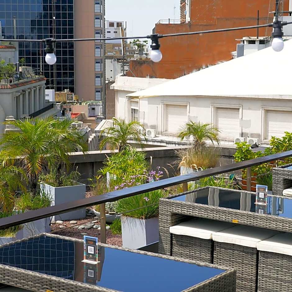 725 Continental Hotel