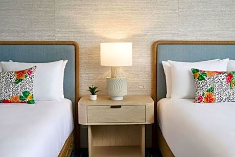 Signature Accessible Ocean View 2 Queen Beds