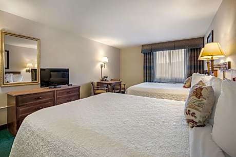 Baraga Lakeside Inn