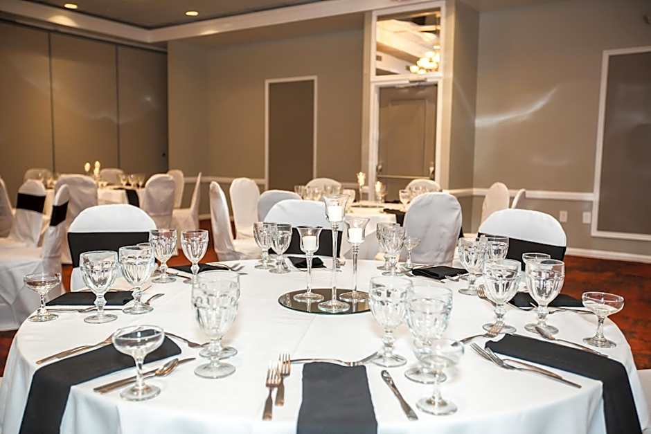 Ramada by Wyndham Jacksonville Hotel & Conference Center