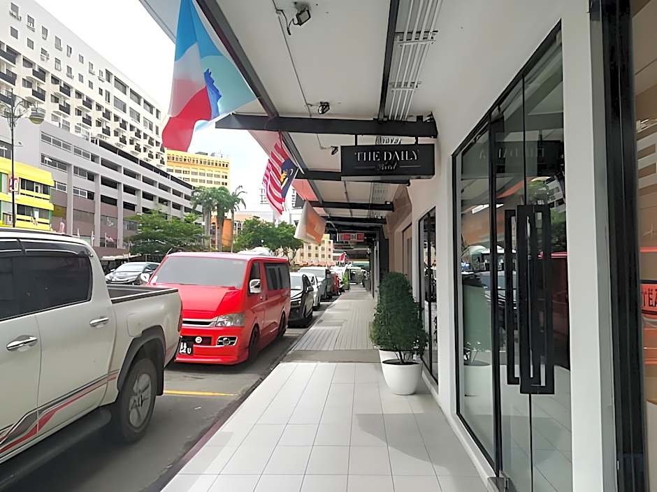 THE DAILY HOTEL