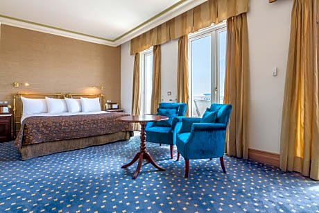 Suite with sea views (2 adults)