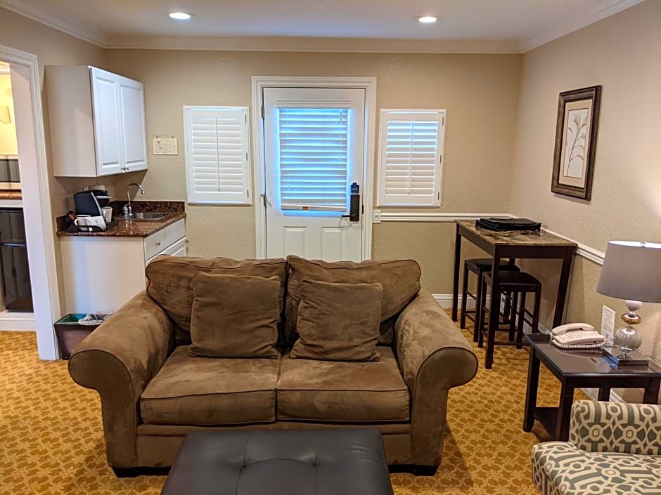 Svendsgaards Inn – Carmel, CA