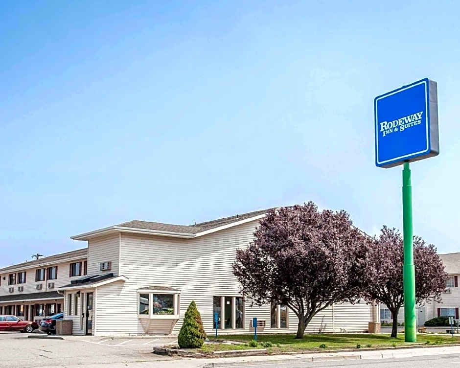 Rodeway Inn & Suites